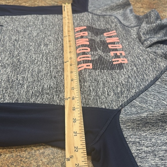 Under Armour Hooded Sweatshirt Womens Size Large Kangaroo Pocket Blue Pink - Picture 11 of 12